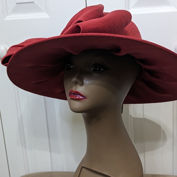 Millerney Hat Collection - Picture 4 of 13